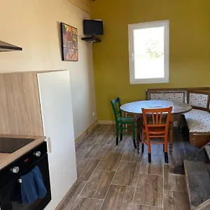 Maisonnette A La Campagne Gennetines